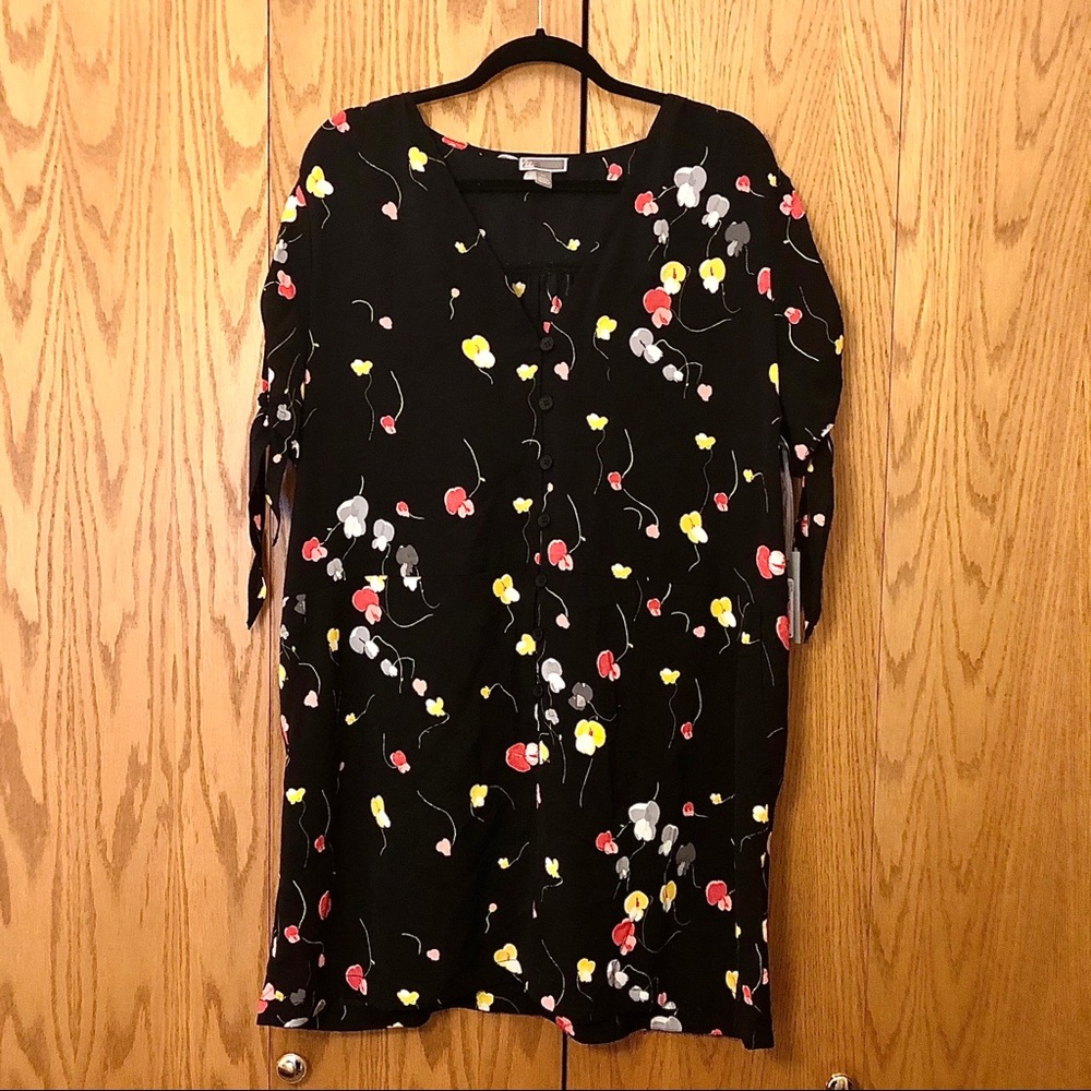 Short and cute short sleeved dress